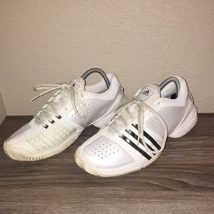 Men’s Adidas barricade athletic sneakers size 9